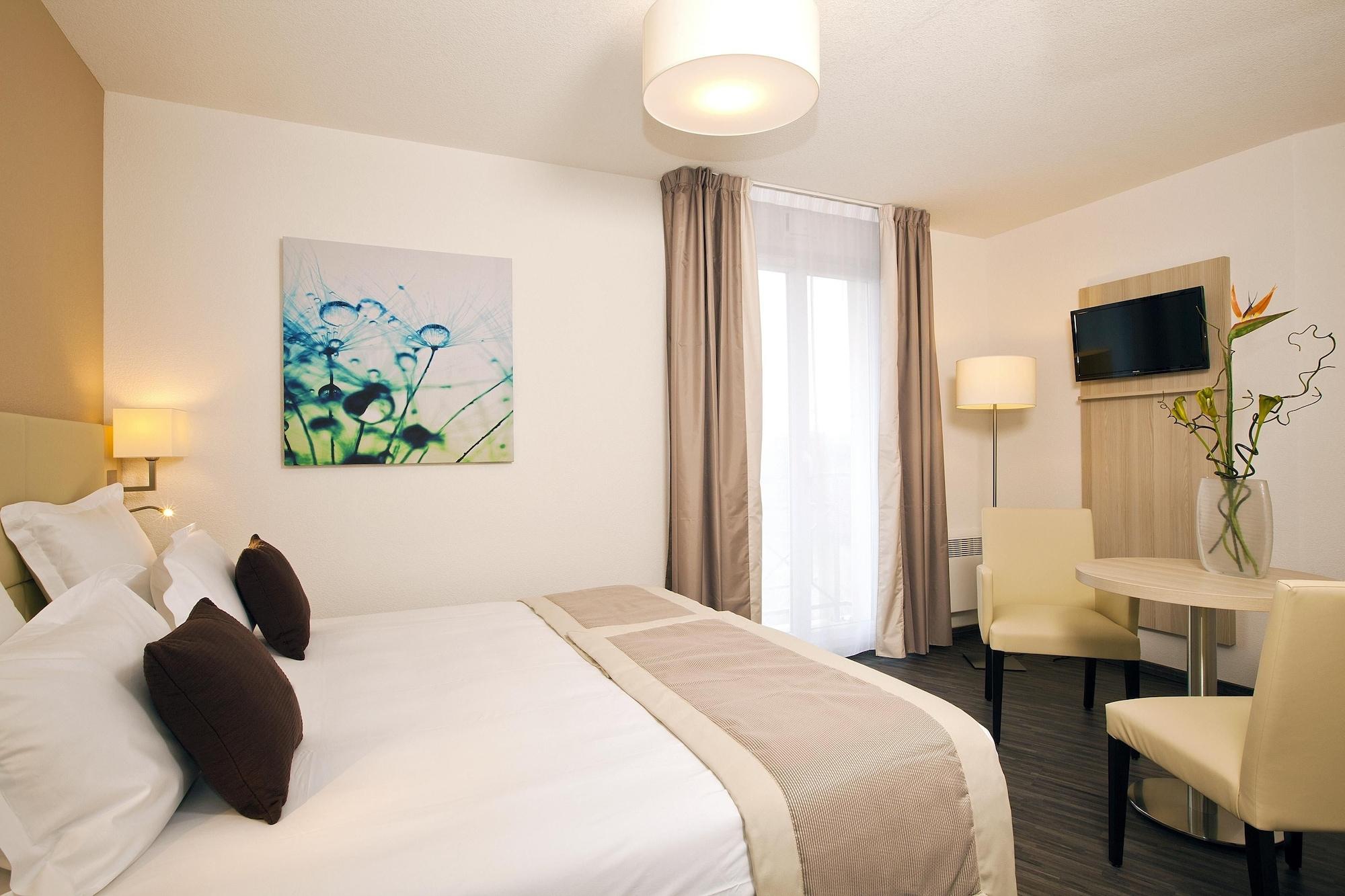Residhome Neuilly Bords De Marne מראה חיצוני תמונה