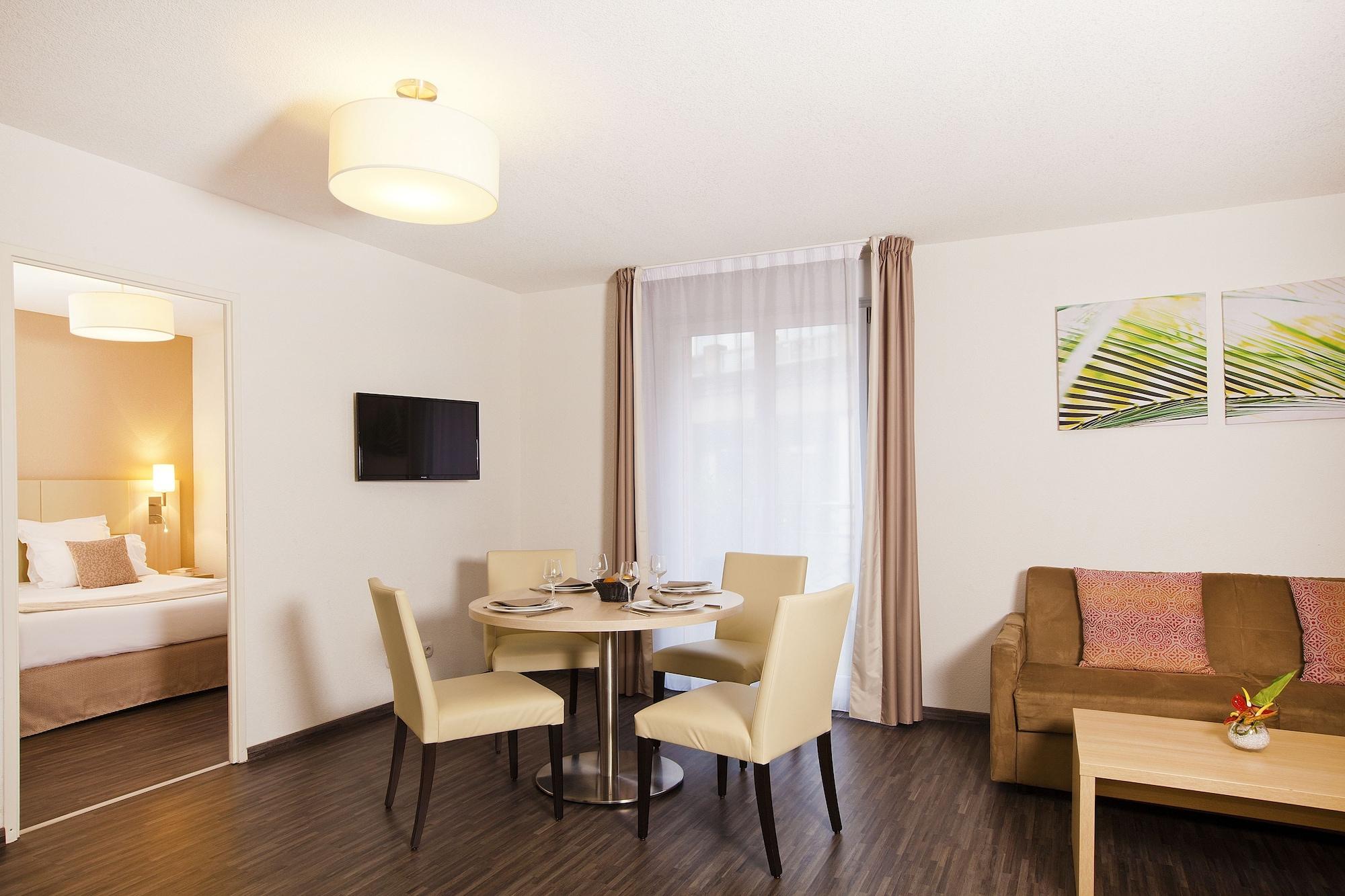 Residhome Neuilly Bords De Marne מראה חיצוני תמונה