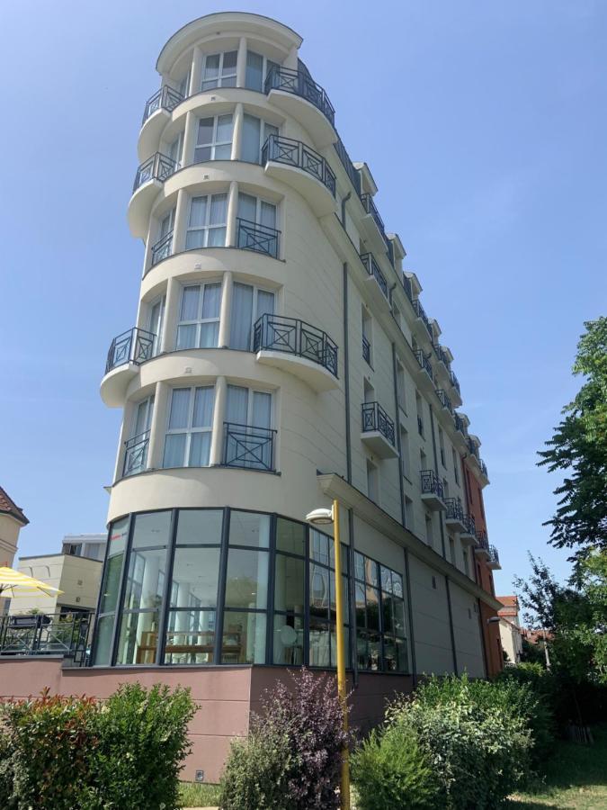 Residhome Neuilly Bords De Marne מראה חיצוני תמונה