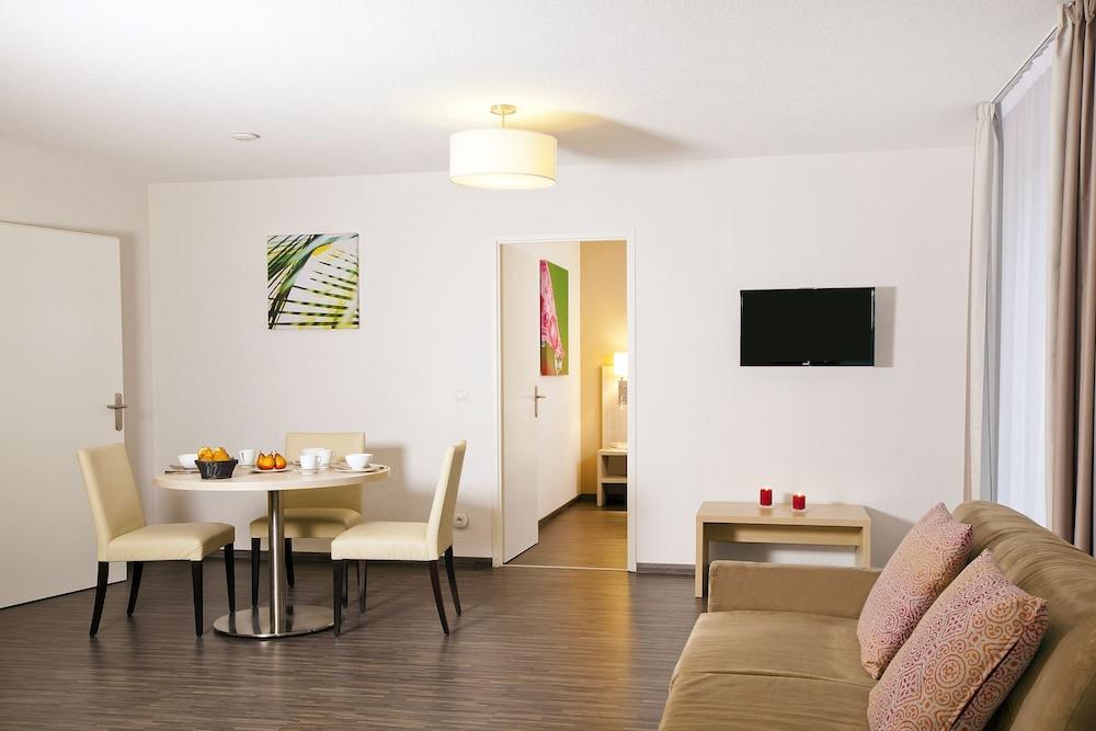 Residhome Neuilly Bords De Marne מראה חיצוני תמונה