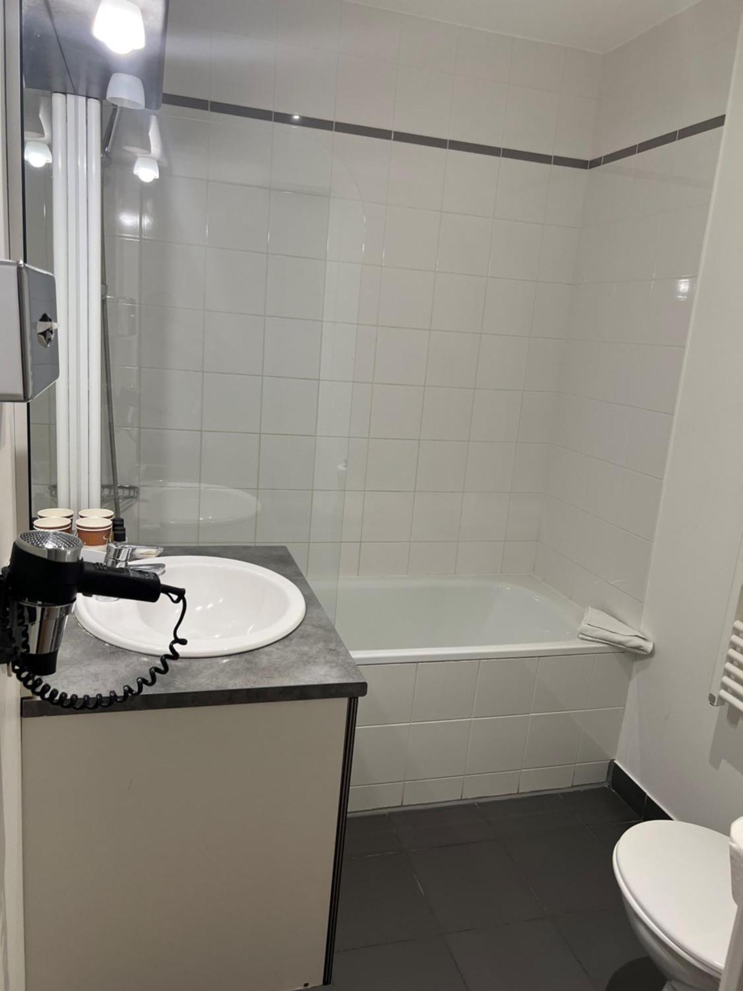 Residhome Neuilly Bords De Marne מראה חיצוני תמונה