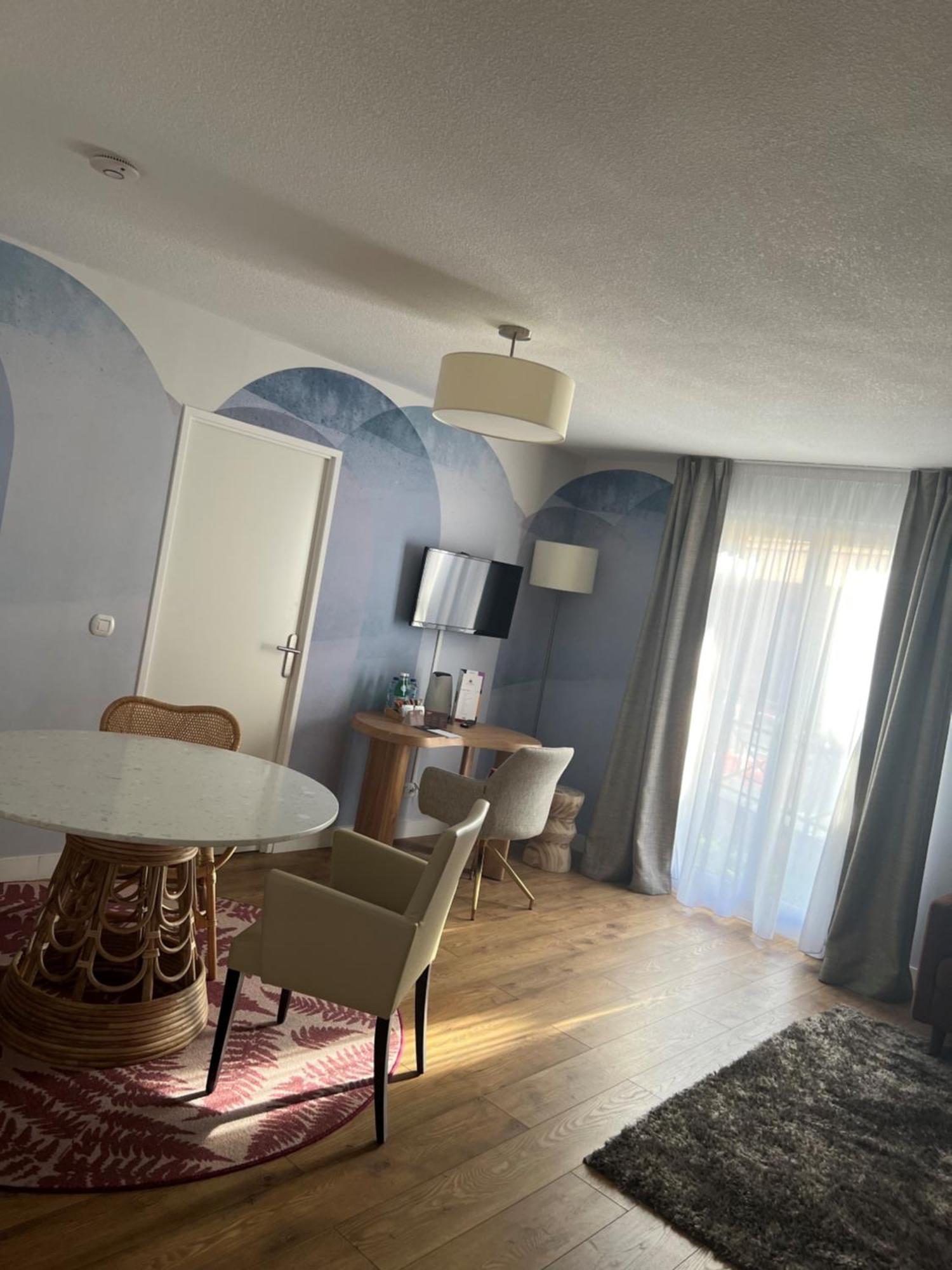 Residhome Neuilly Bords De Marne מראה חיצוני תמונה