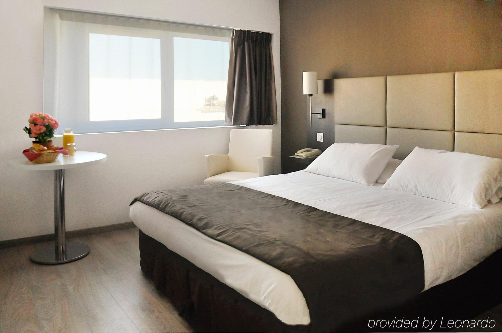 Residhome Neuilly Bords De Marne מראה חיצוני תמונה