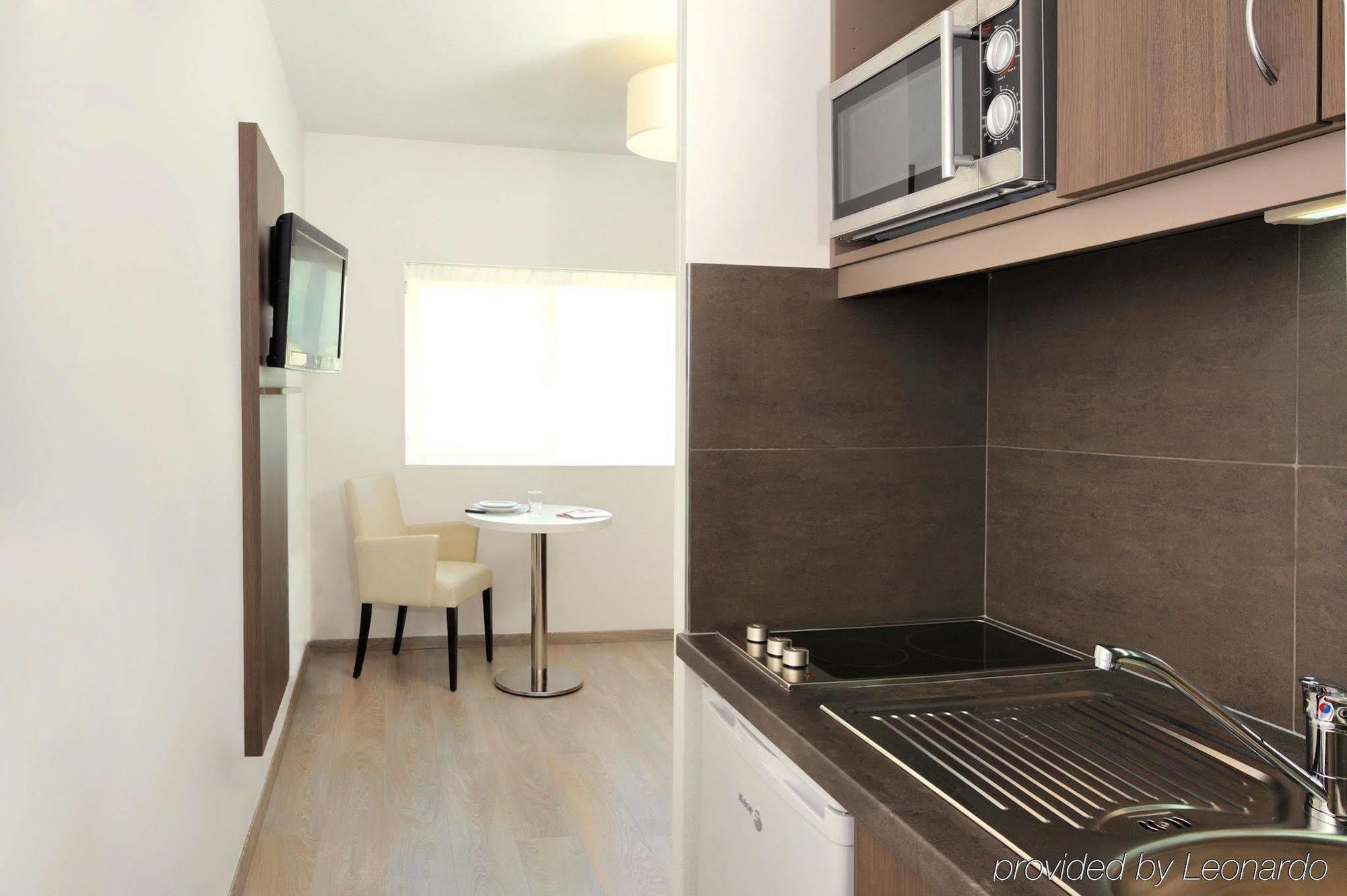 Residhome Neuilly Bords De Marne מראה חיצוני תמונה
